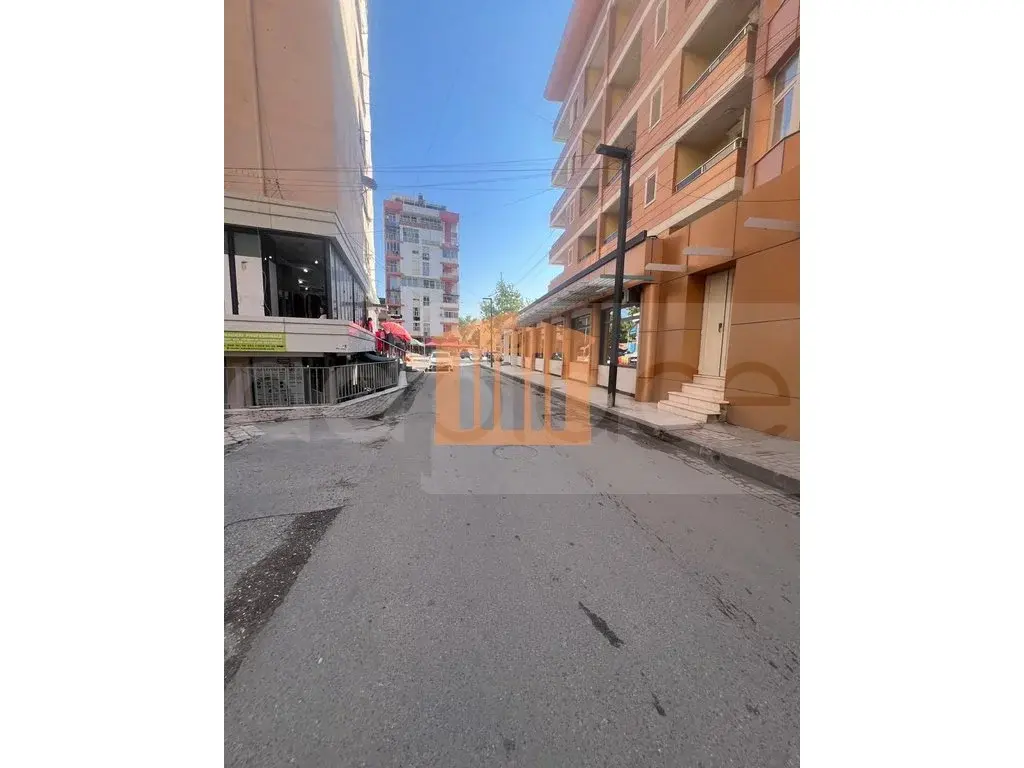 Pasuri të palujtshme komerciale 54 m²
