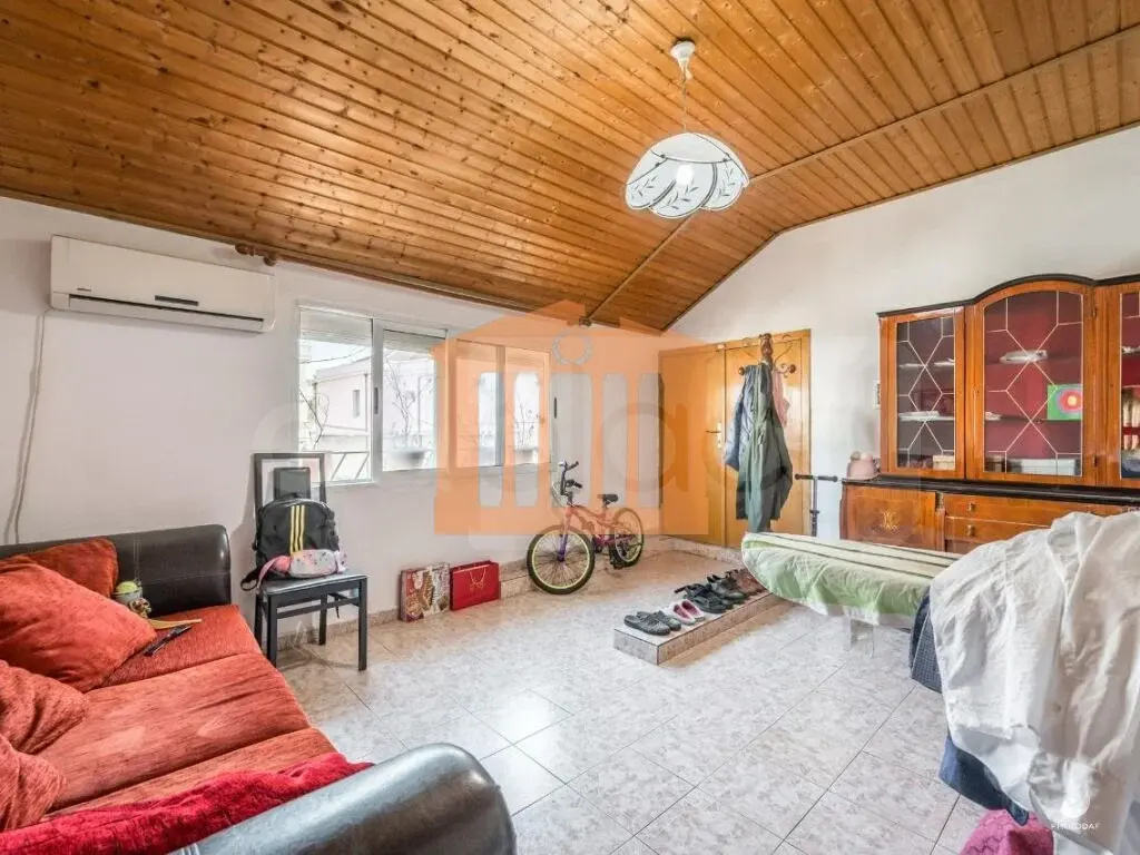 Shtëpi 450 m²