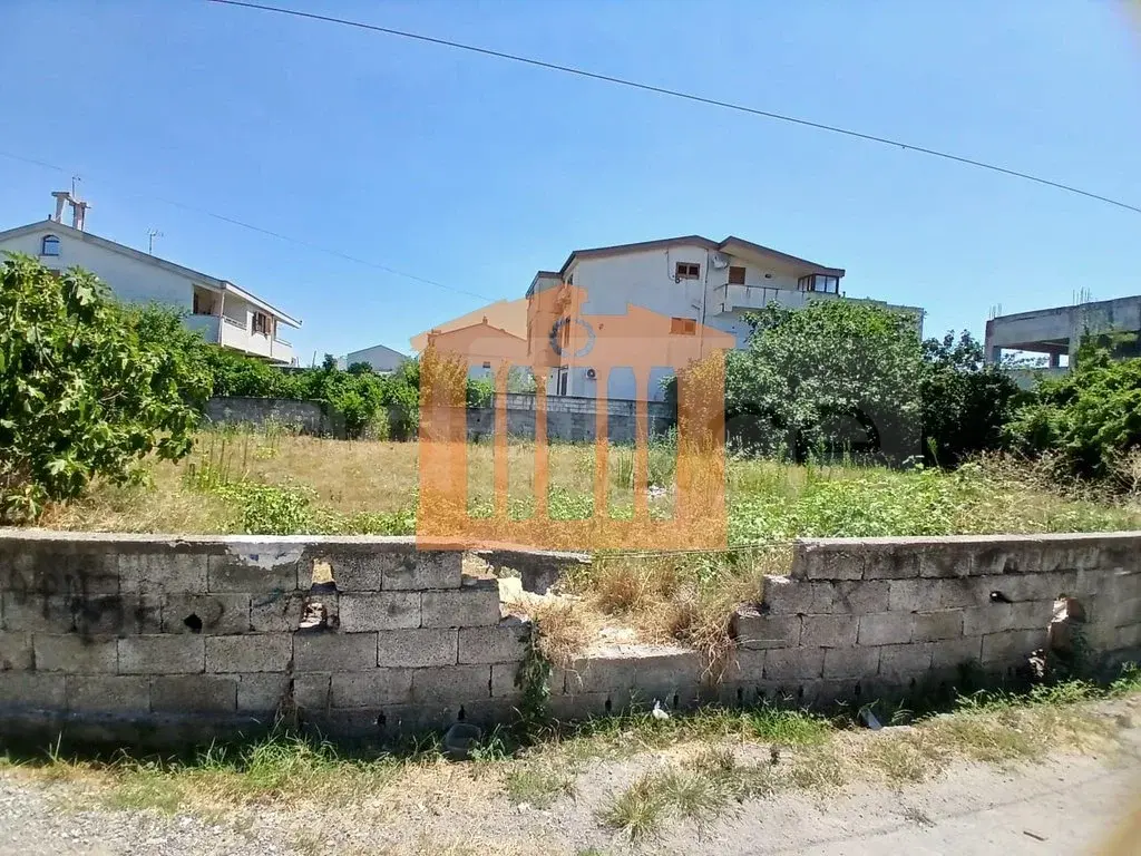 Parcela toke 1200 m²