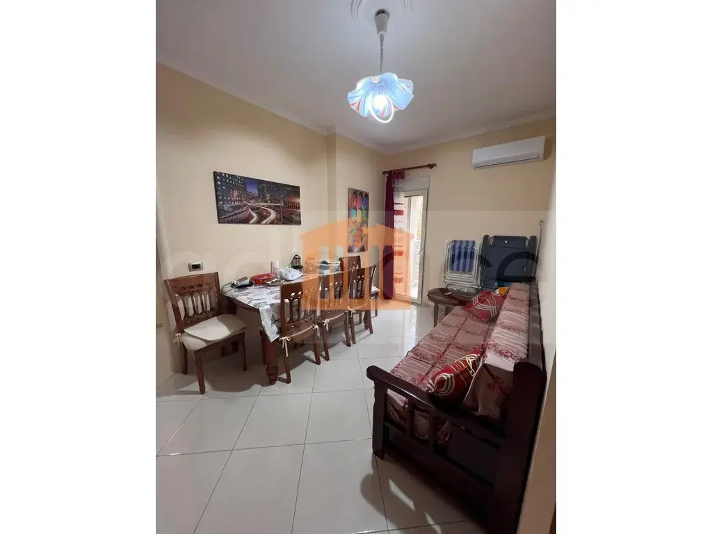 Apartament 2 kati