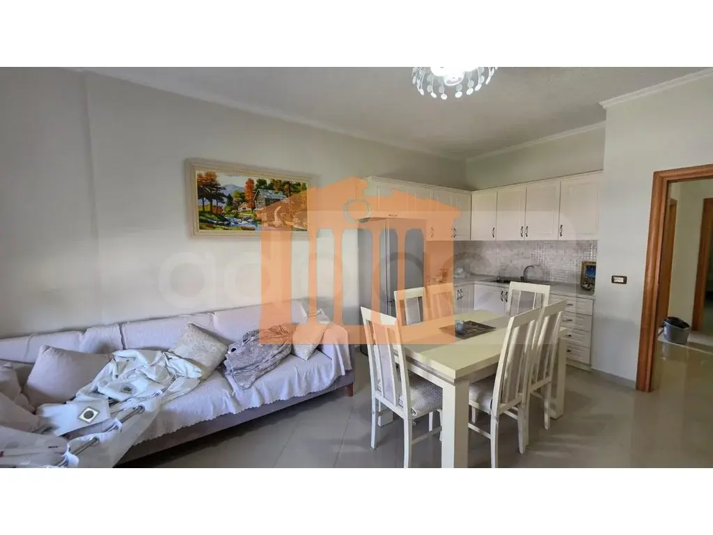 Apartament 4 dhoma 130 m² 1 kati