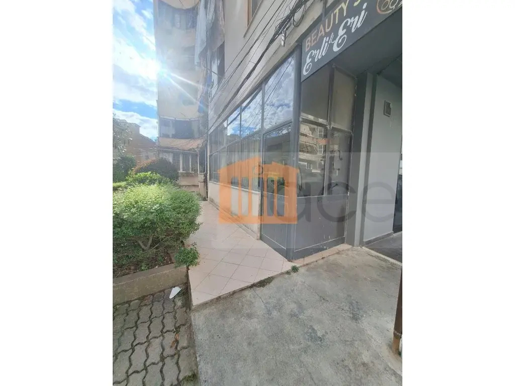 Pasuri të palujtshme komerciale 8 m²