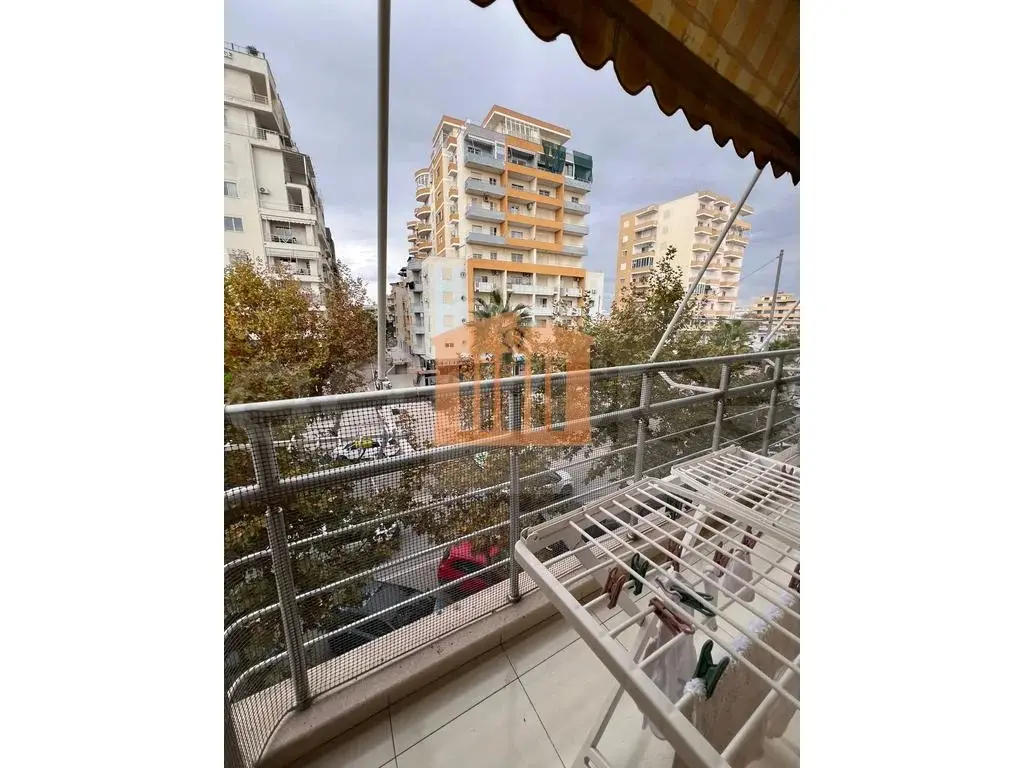 Apartament 2 kati