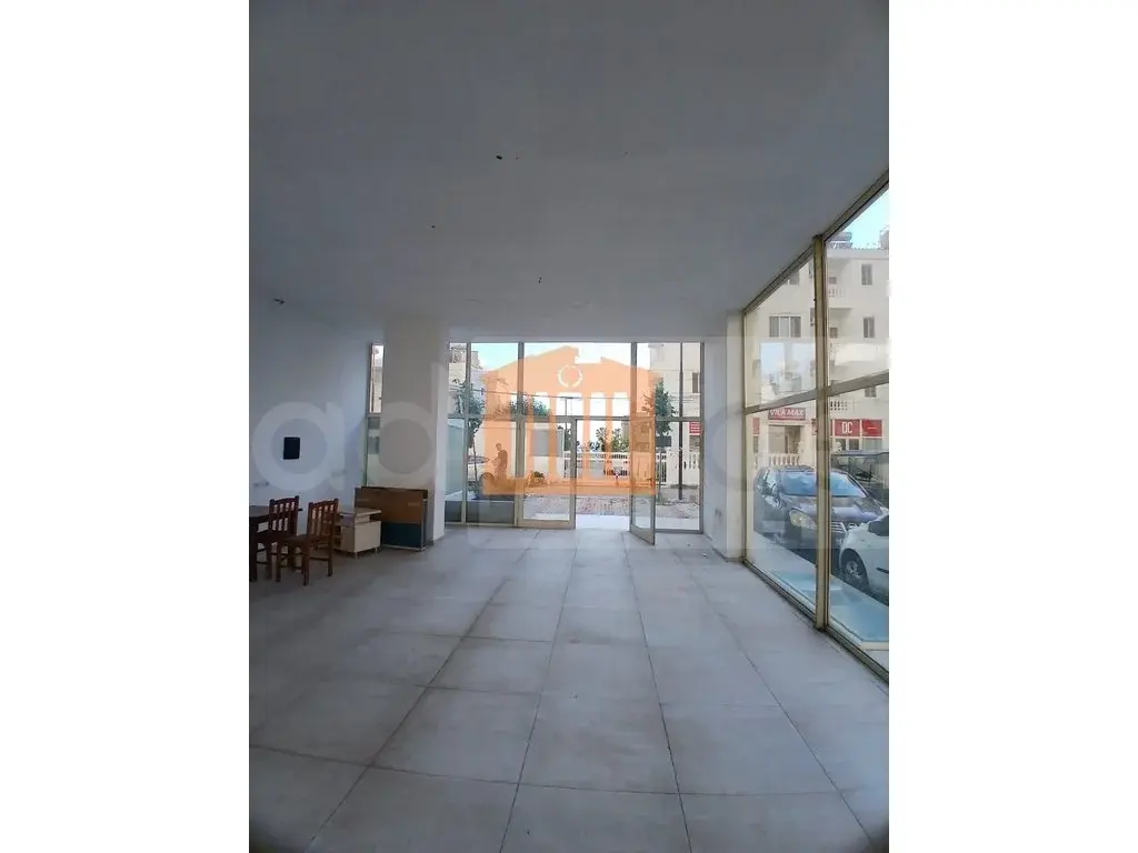 Pasuri të patundshme komerciale 100 m²