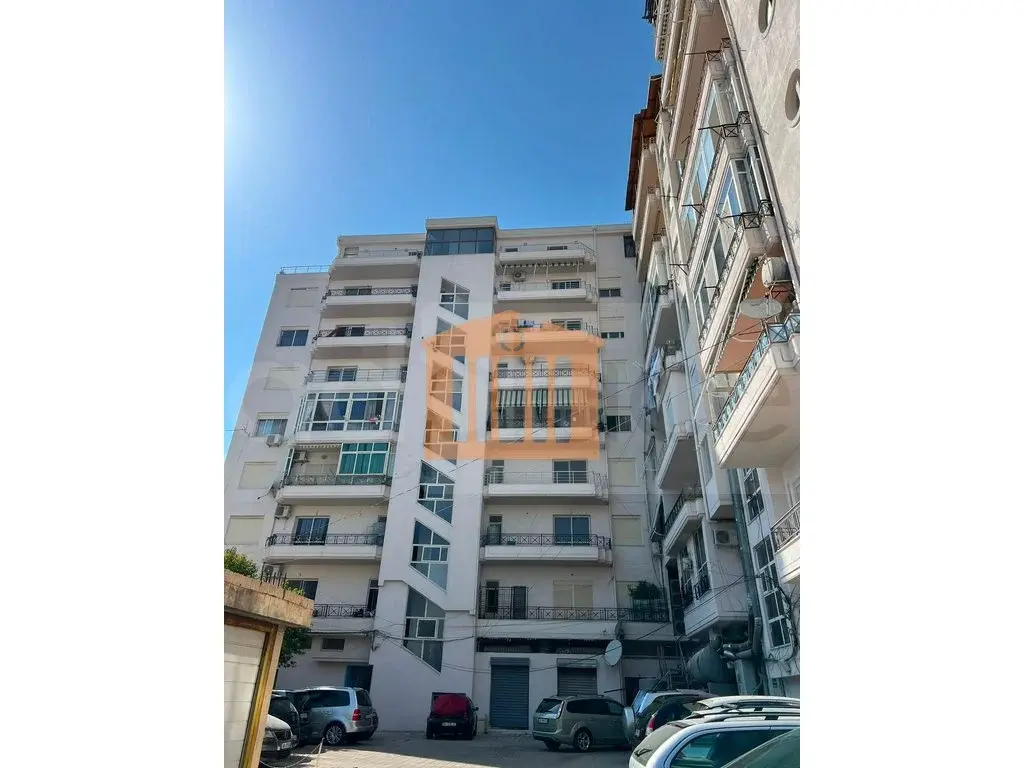 Apartament 2 dhoma 50 m² 3 kati