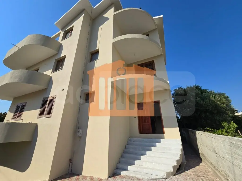 Shtëpi 580 m²