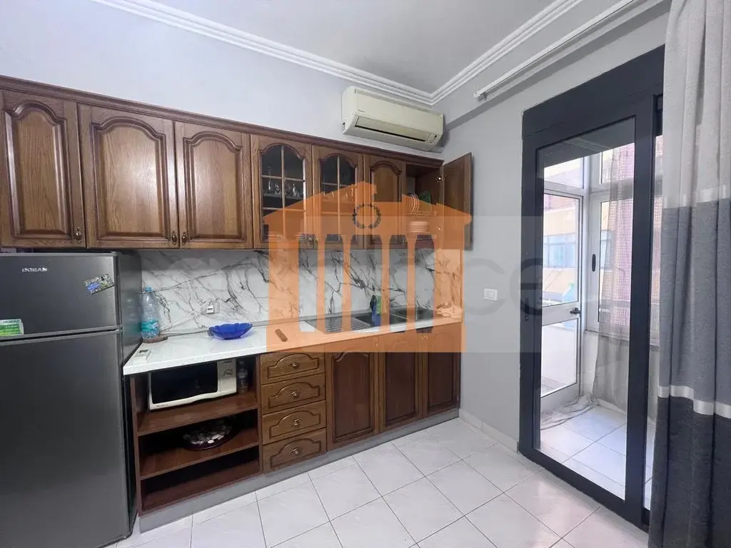 Apartament 2 dhoma 2 kati