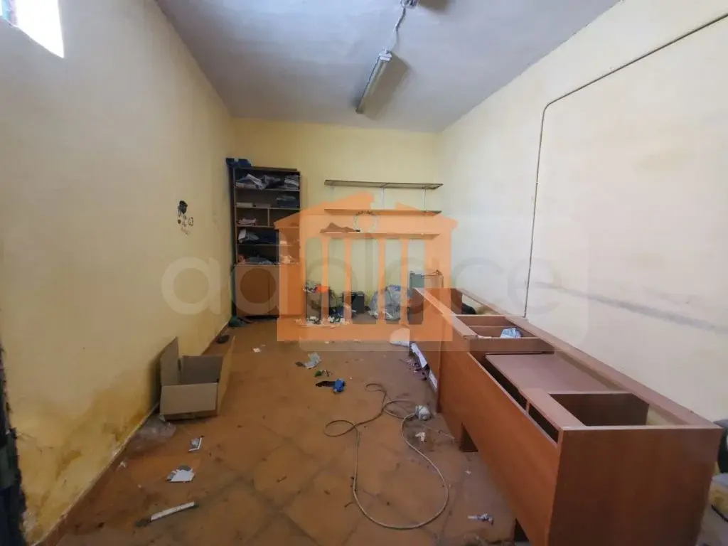 Pasuri të patundshme komerciale 825 m² 2 kati