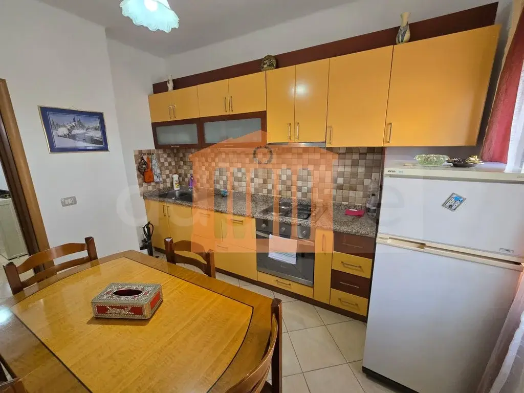 Apartament 2 dhoma 60 m² 4 kati