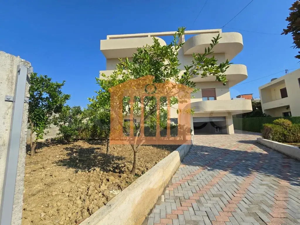 Shtëpi 580 m²