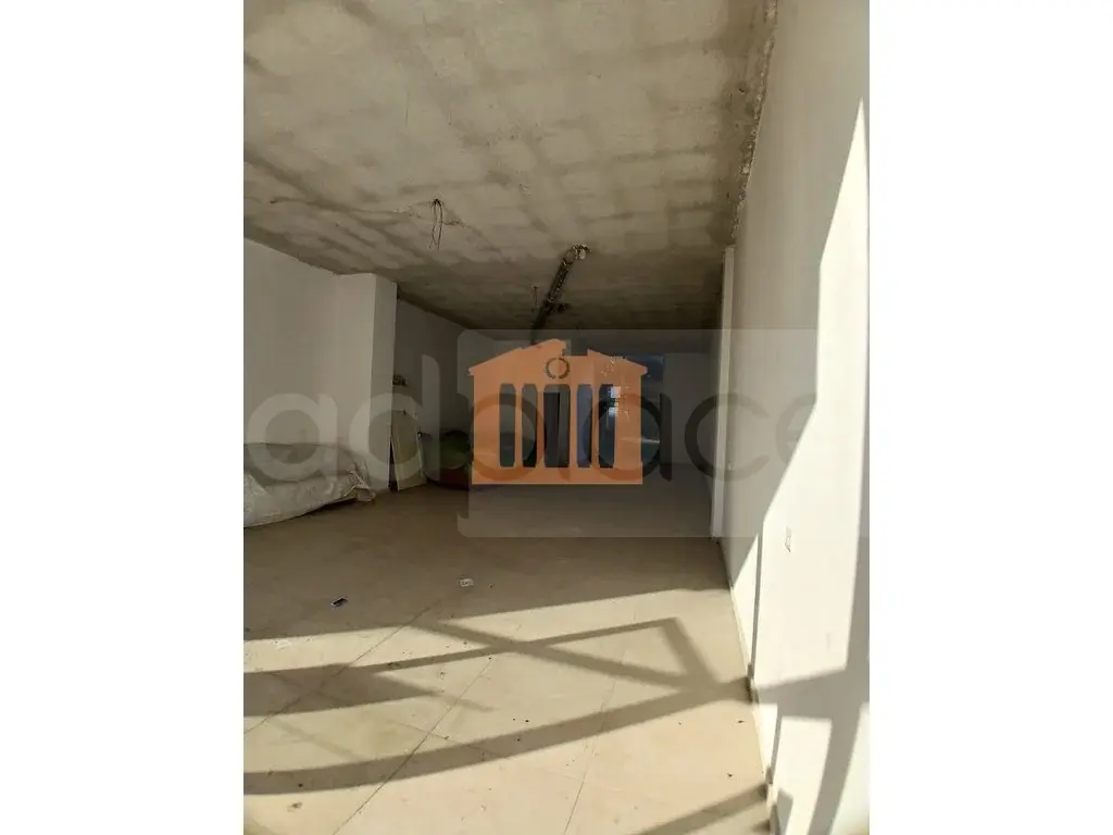 Pasuri të patundshme komerciale 100 m²