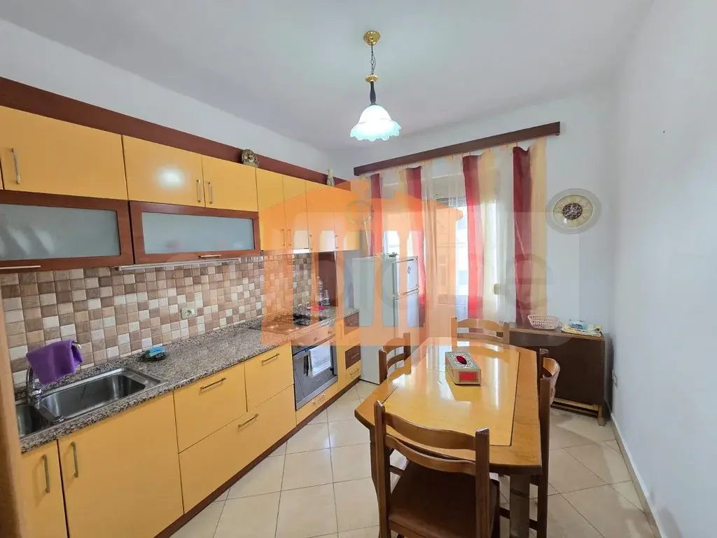Apartament 2 dhoma 60 m² 4 kati