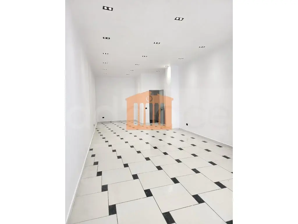 Pasuri të palujtshme komerciale 64 m²