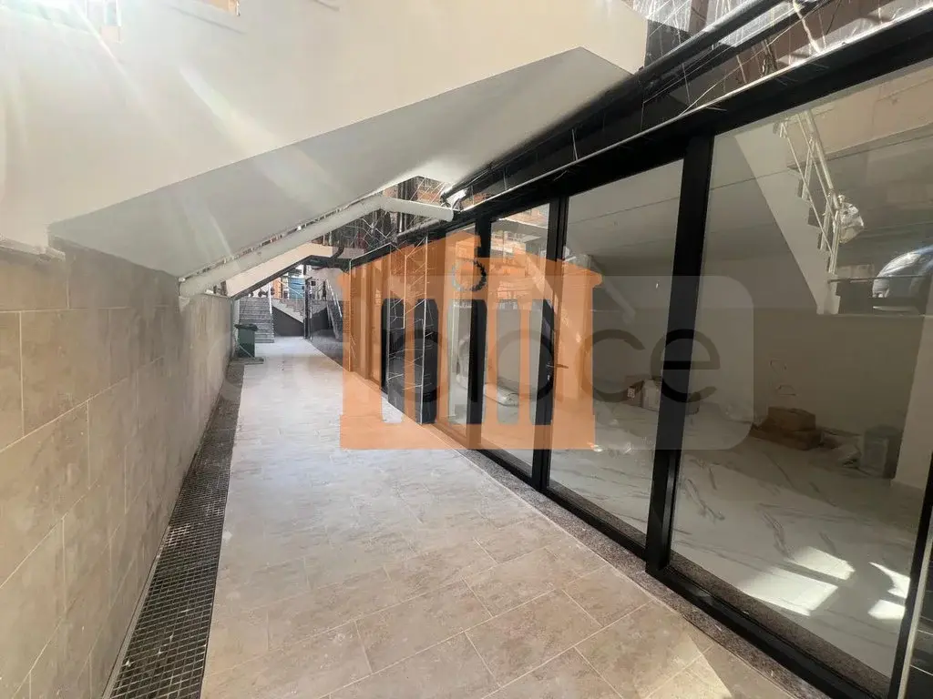 Pasuri të palujtshme komerciale 54 m²