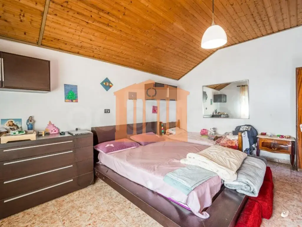 Shtëpi 450 m²
