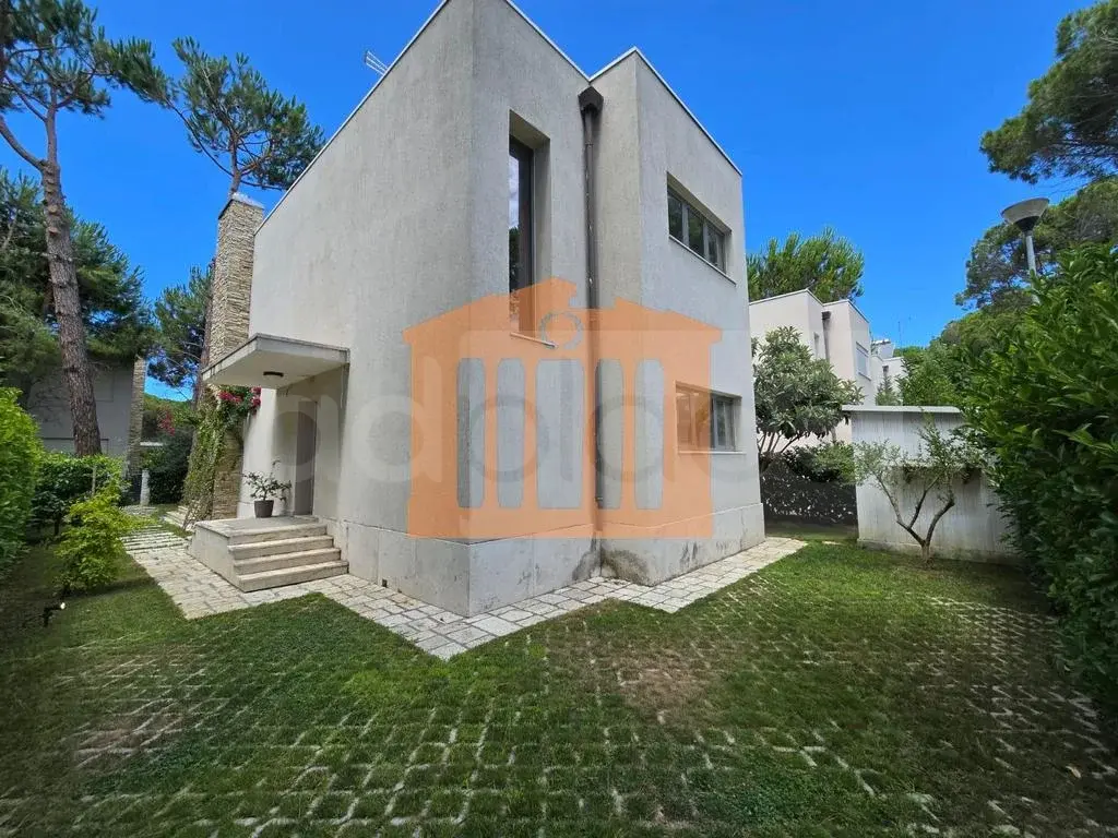 Shtëpi 175 m²