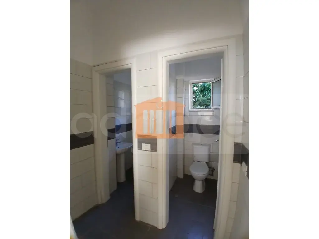 Pasuri të patundshme komerciale 100 m²