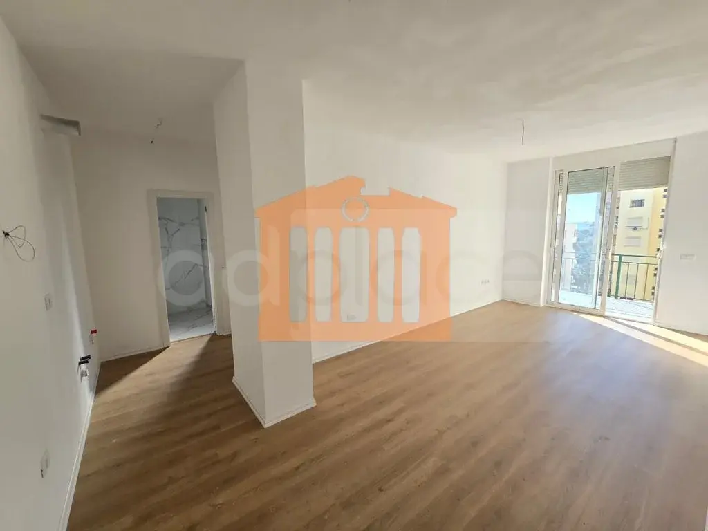 Apartament 74 m² 6 kati