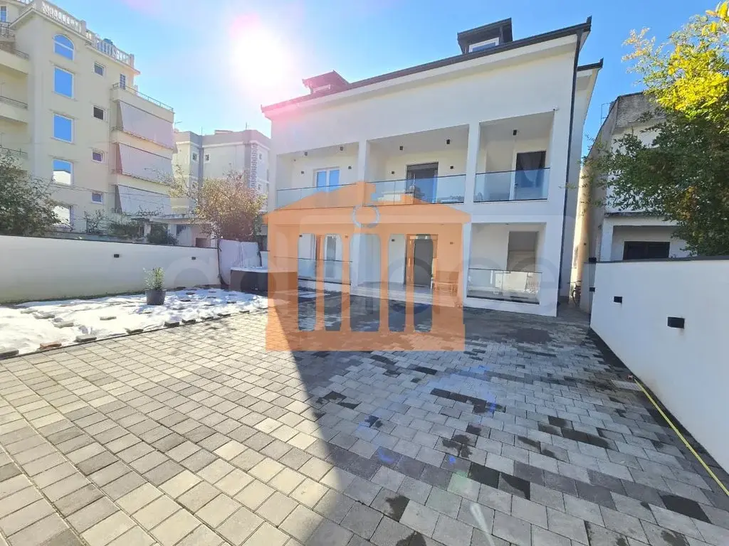 Shtëpi 392 m²