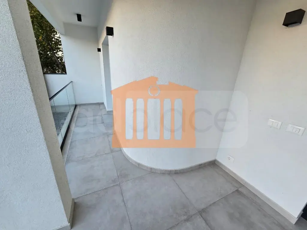 Shtëpi 392 m²
