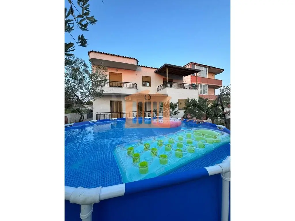 Apartament 4 dhoma 1 kati