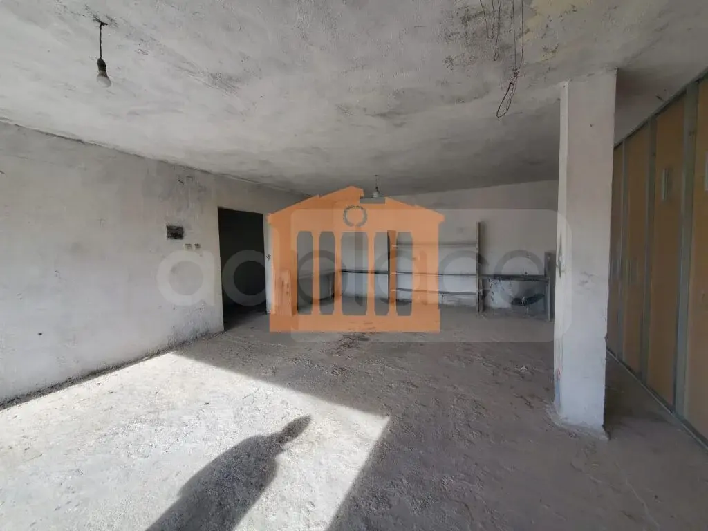 Pasuri të patundshme komerciale 120 m² 1 kati