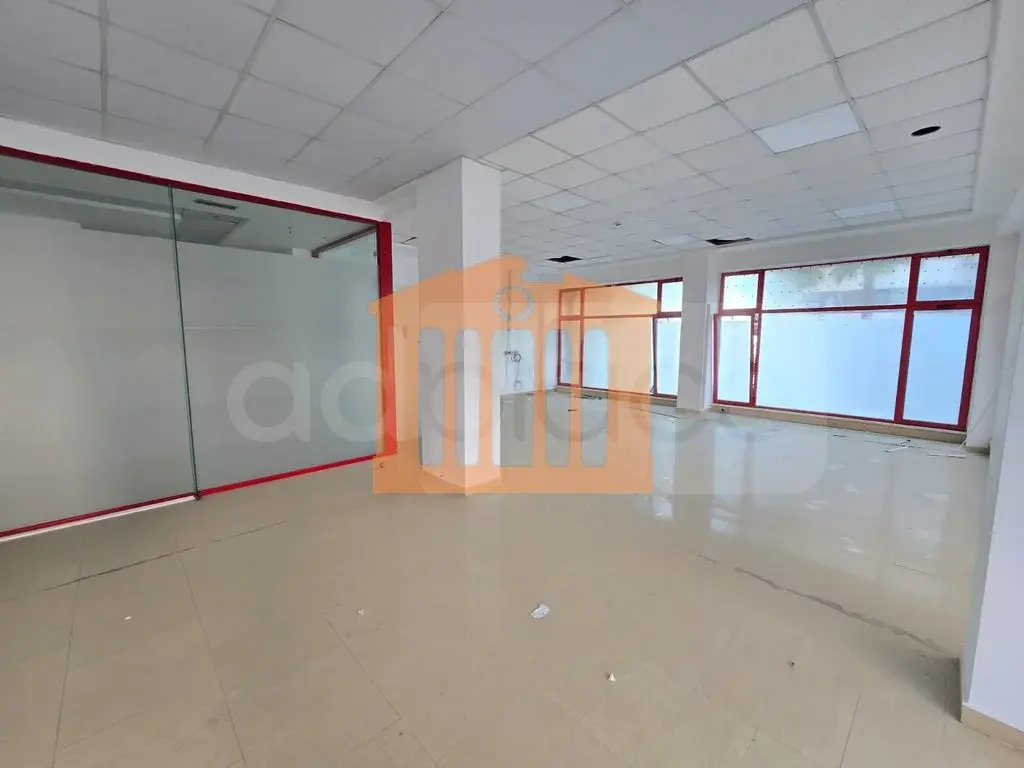 Pasuri të palujtshme komerciale 98 m² 2 kati