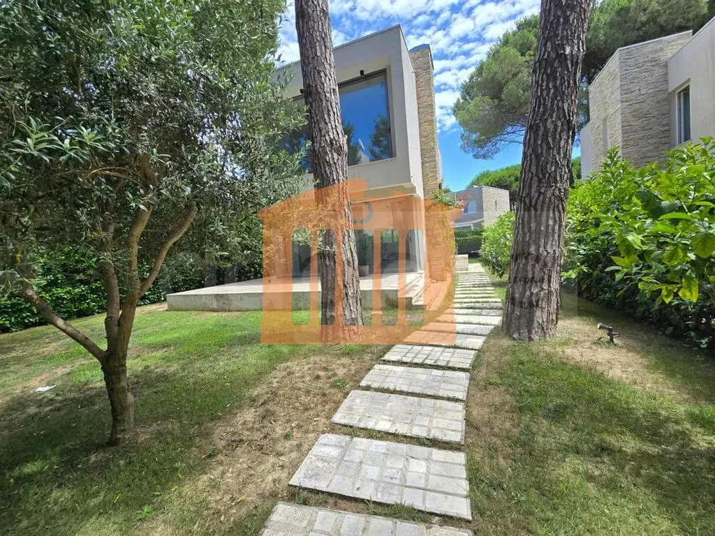 Shtëpi 175 m²