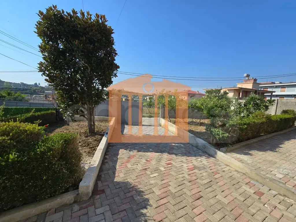 Shtëpi 580 m²