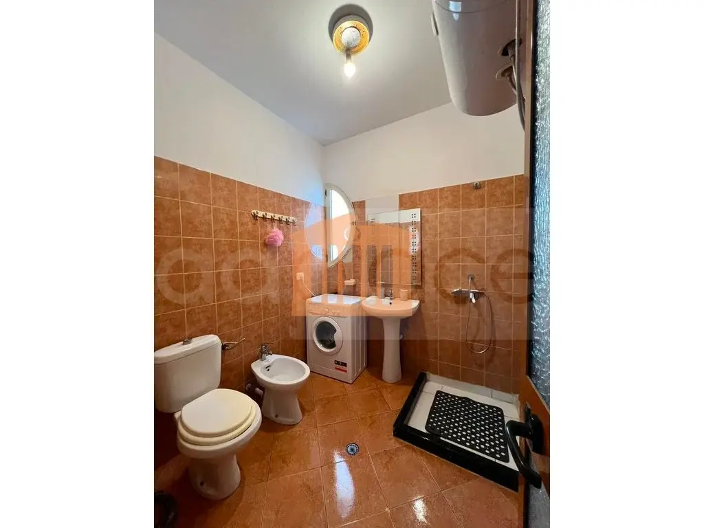 Apartament 2 dhoma 50 m² 3 kati