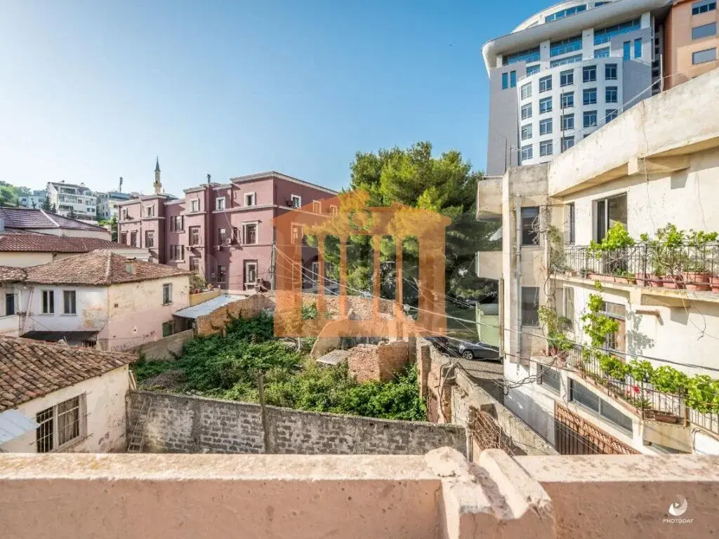 Shtëpi 450 m²