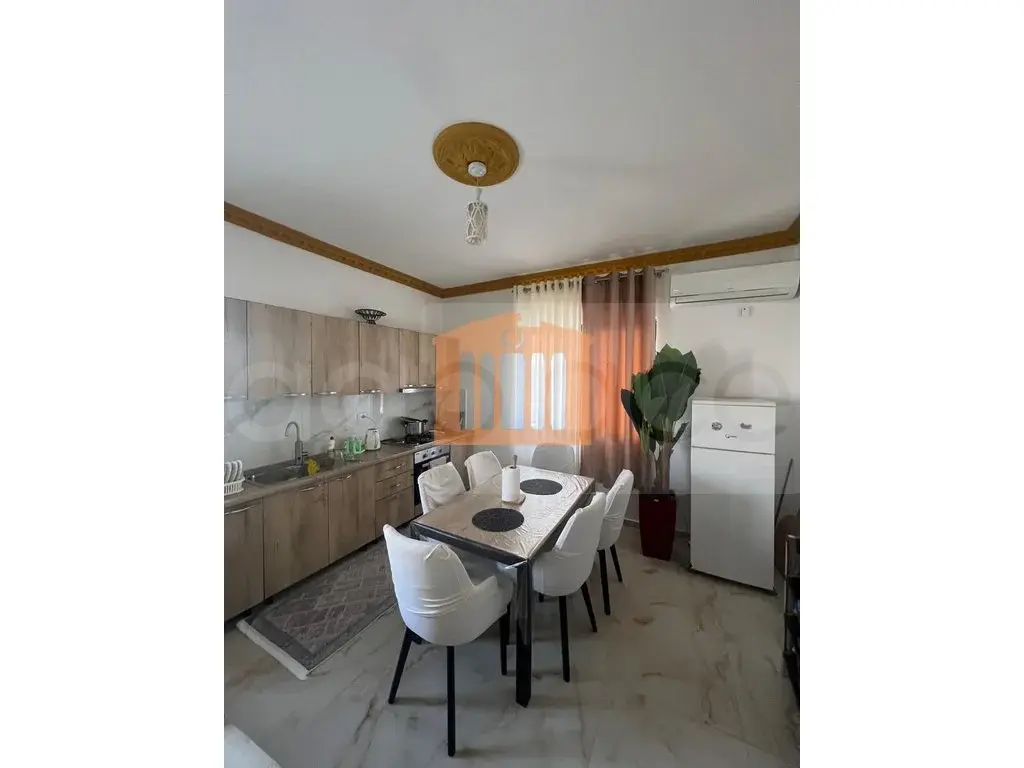 Shtëpi 264 m²