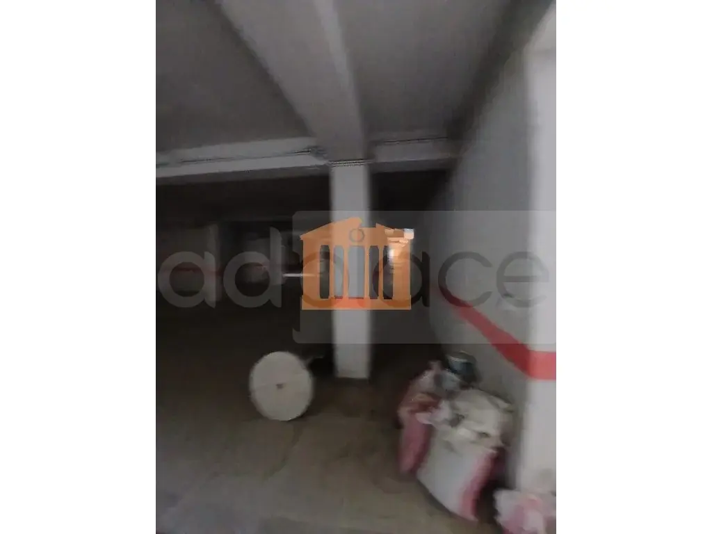Pasuri të patundshme komerciale 500 m² -1 kati