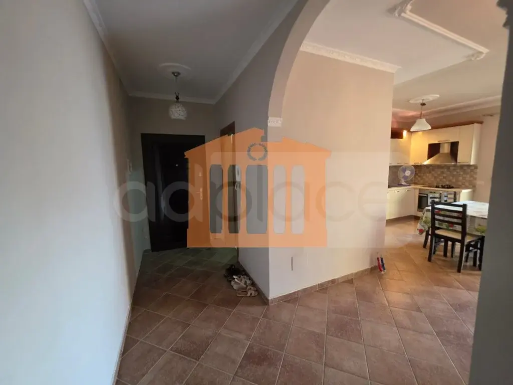 Apartament 3 dhoma 100 m² 3 kati