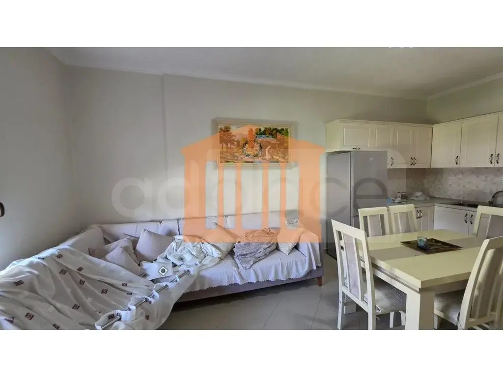 Apartament 4 dhoma 130 m² 1 kati