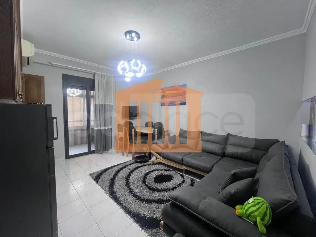 Apartament 2 dhoma 2 kati