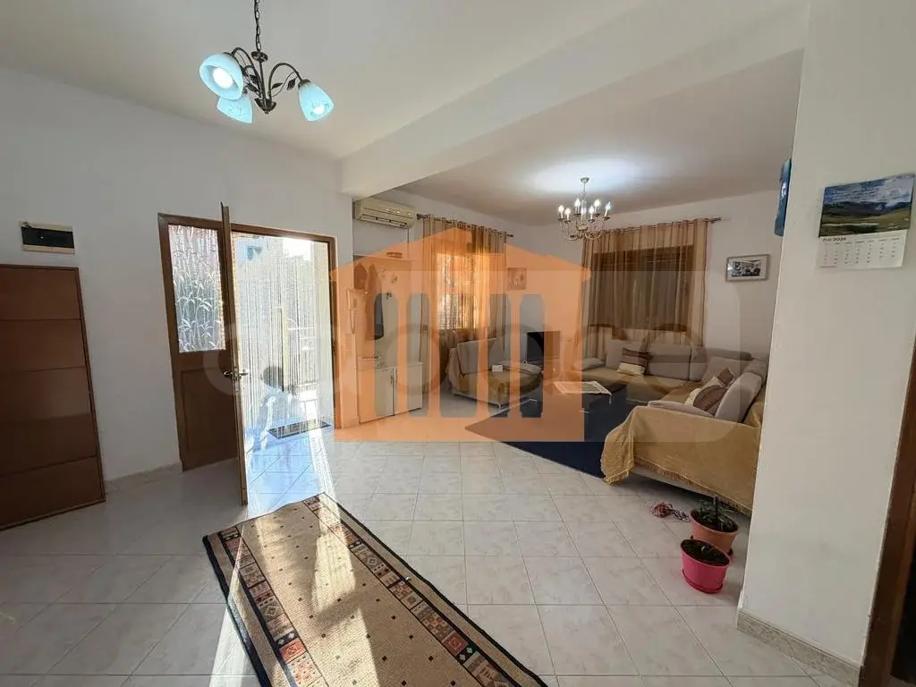 Apartament 4 dhoma 1 kati