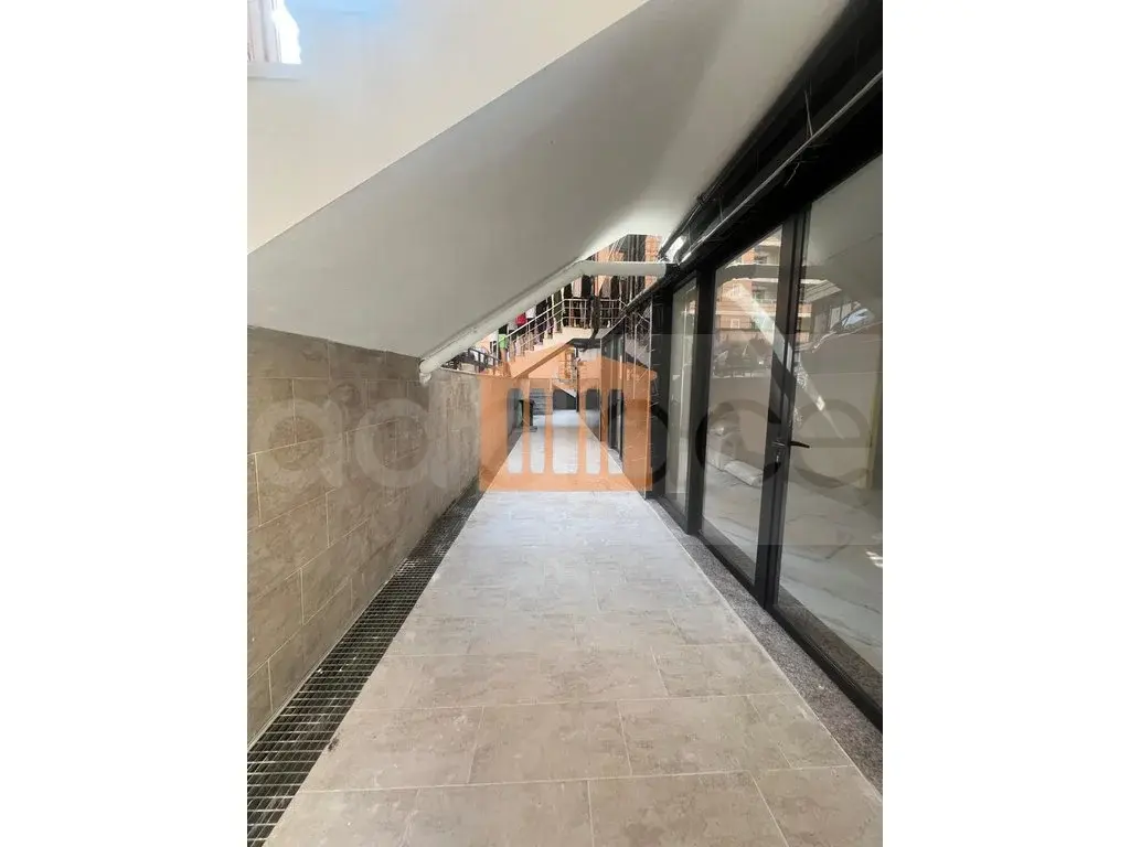 Pasuri të palujtshme komerciale 54 m²
