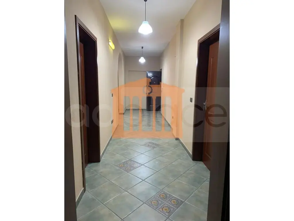 Shtëpi 760 m²