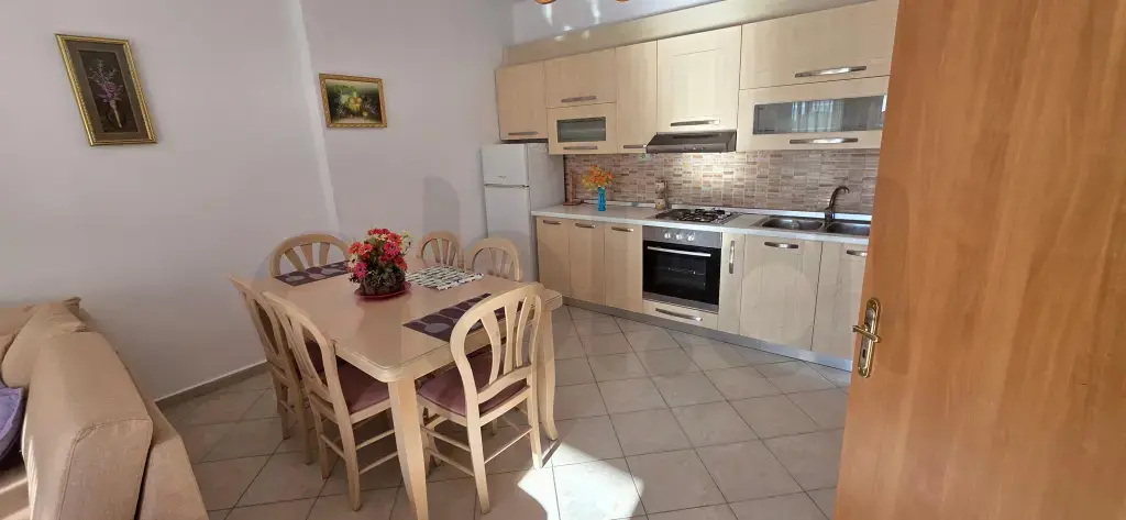 Apartament 2 rooms 79m² 2 floor