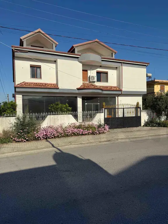 Vilë  500m²