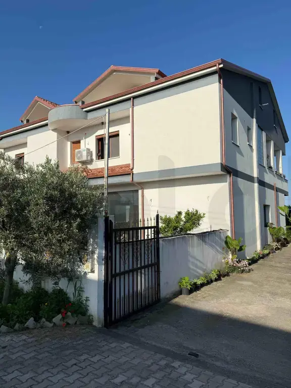 Vilë  500m²