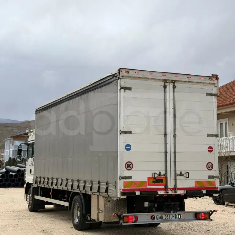 Man TGM 15.290 shitet ose nderrohet