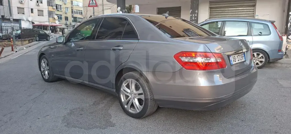 Mercedes-Benz E-Class W212  2011, 280 000 km