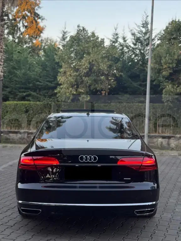 Audi A8 D4 Facelift  2014, 156 000 km