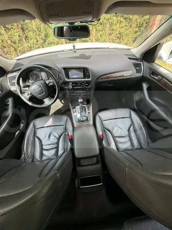 Audi Q5 8R  2011