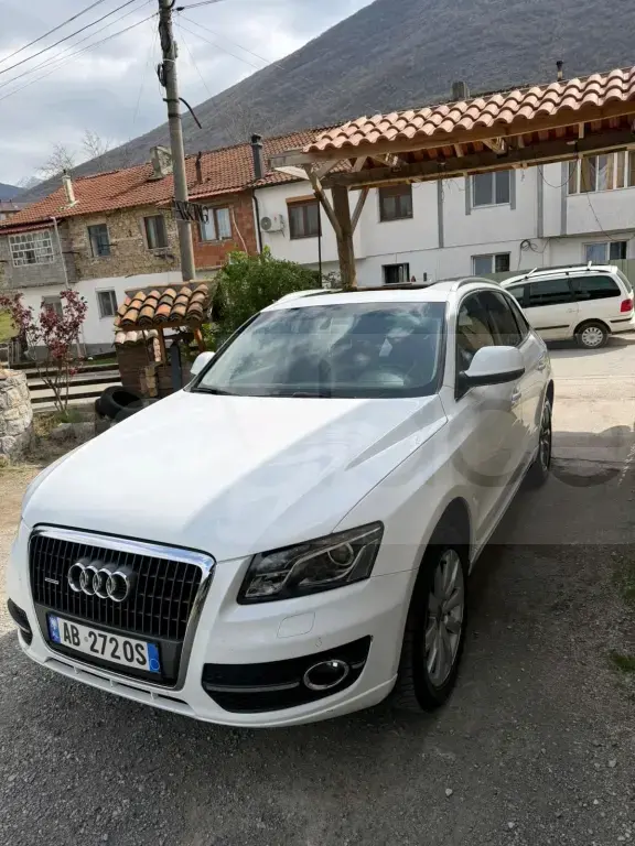 Audi Q5 8R  2011