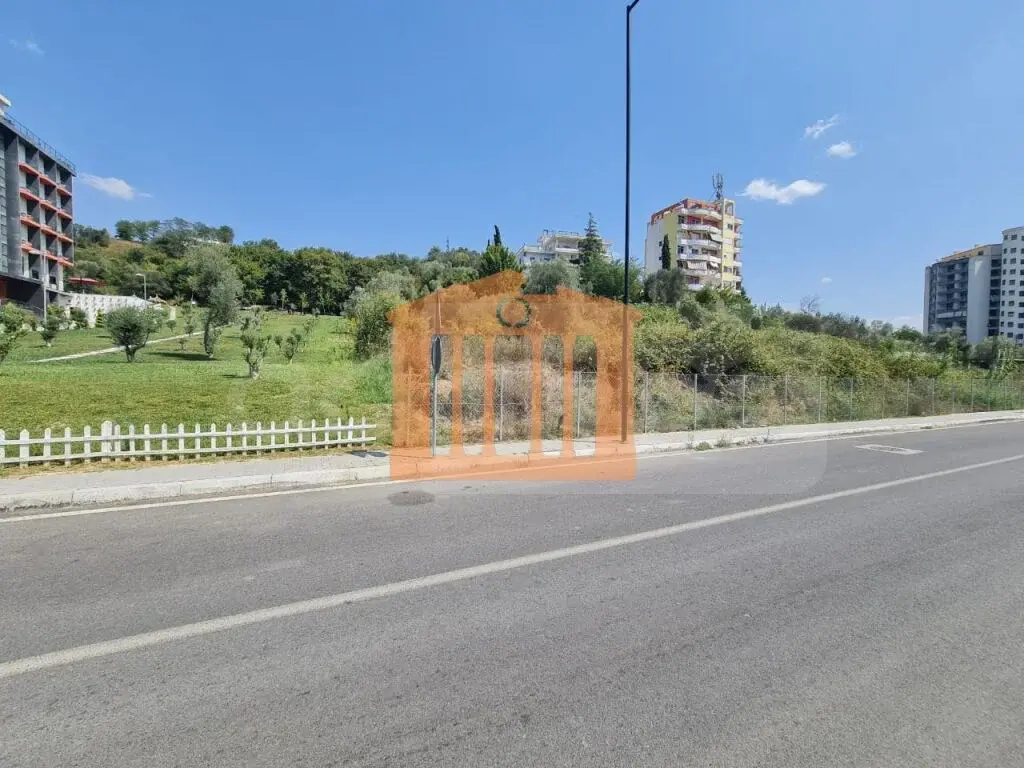 Parcela toke 4080 m²