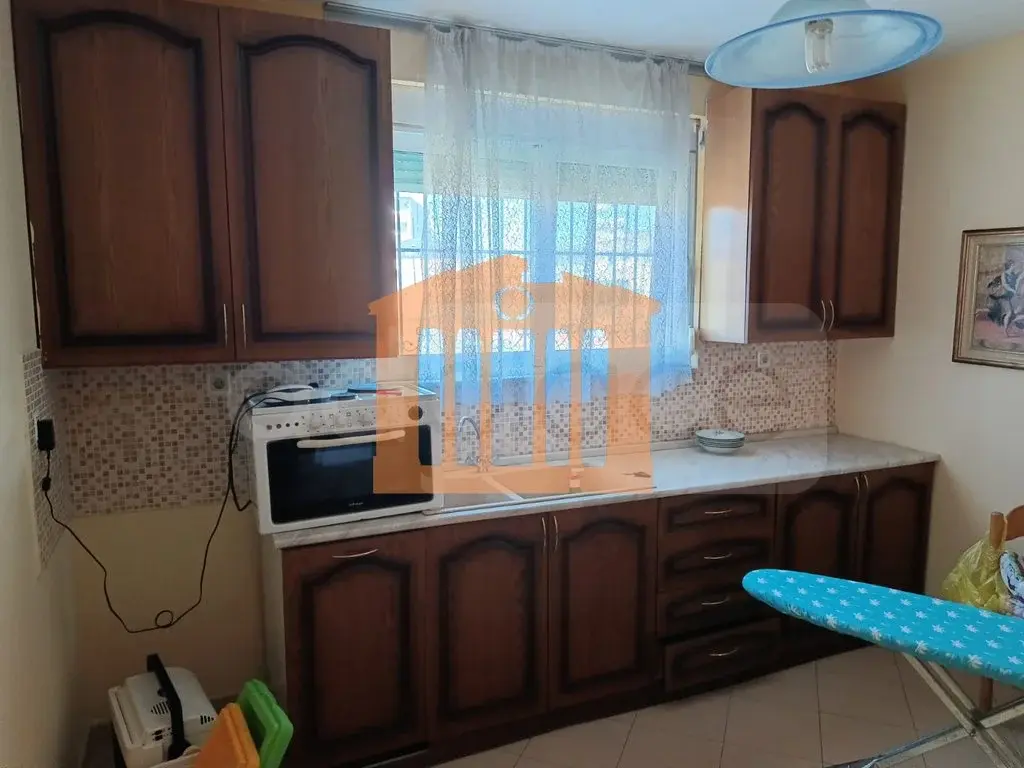Vilë 180 m²
