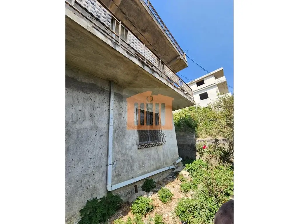 Vilë 129 m² 2 kati